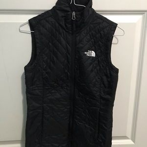 Black Northface vest